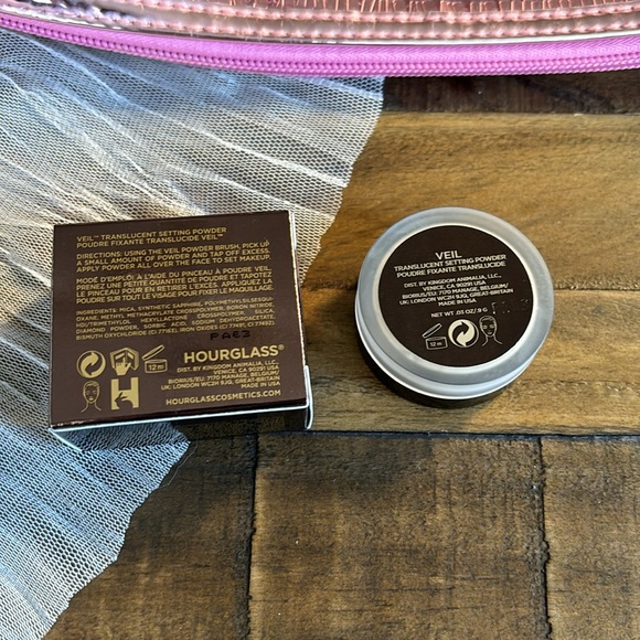 3 for $15/Hourglass Translucent Setting Powder VEIL - Picture 3 of 3